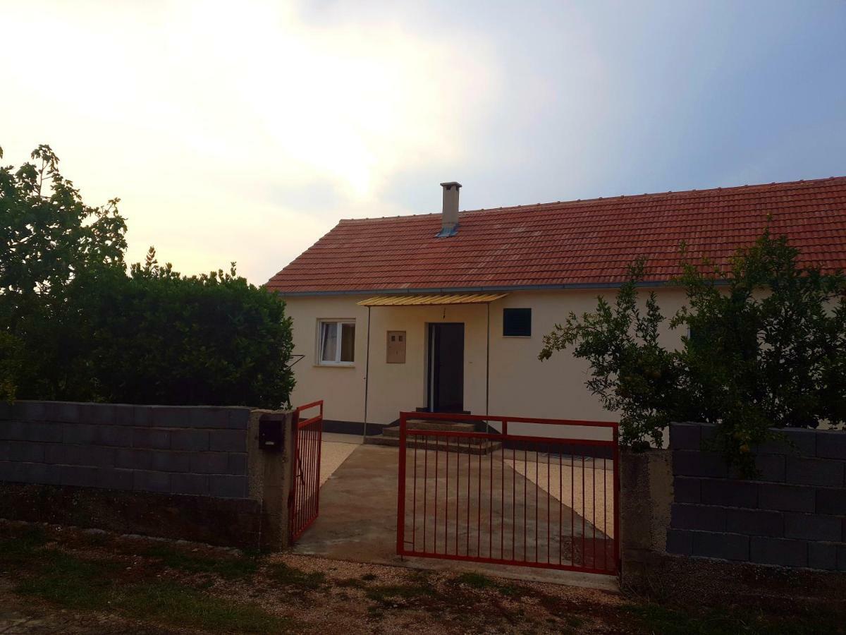 Kuca Za Odmor Mile Villa Drniš Kültér fotó